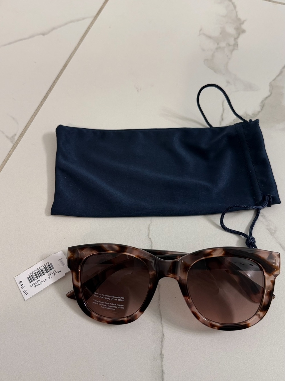 J crew Sunglasses with Navy Soft Pouch